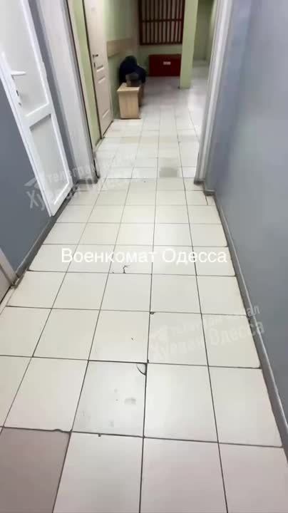 «Чисто тюрьма». Кадры из Одесского ТЦК