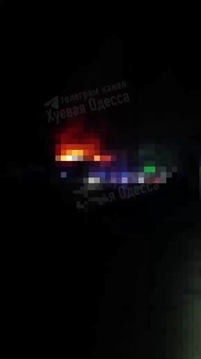 Сообщают о возгорании в Одессе после прилёта