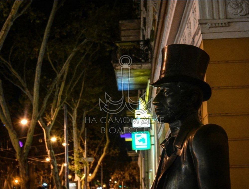 Одесса-мама мирных снов. — Сара! Глядя на тебя, можно подумать, шо в стране голод!