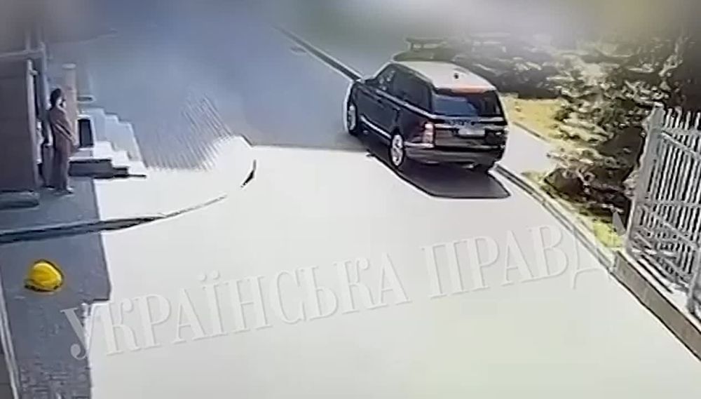 Появились кадры покушения на неонациста Стерненко