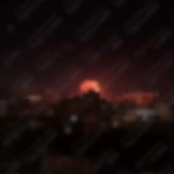 Одесские Telegram-каналы пишут о серии мощных взрывов в городе на фоне воздушной тревоги