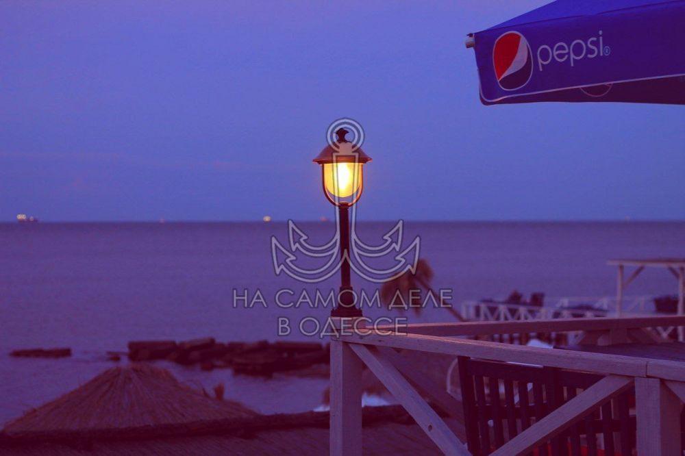 Одесса-мама мирных снов. – Купил жене кольцо с бриллиантом, – рассказывает Гуревич