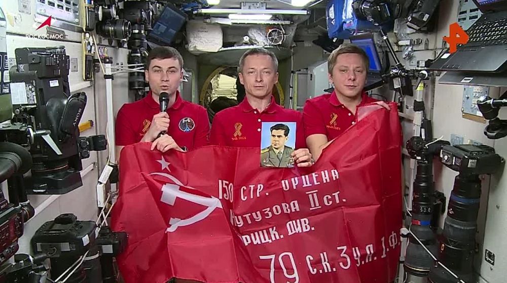 О судьбе советских космонавтов, связанных с Великой Отечественной войной, рассказали члены российского экипажа с борта МКС