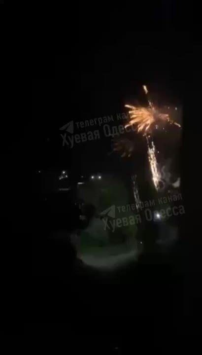 Как оказалось, победный салют гремел вчера не только в российских городах