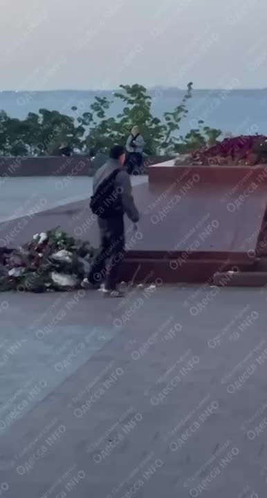  : .     ,  9        