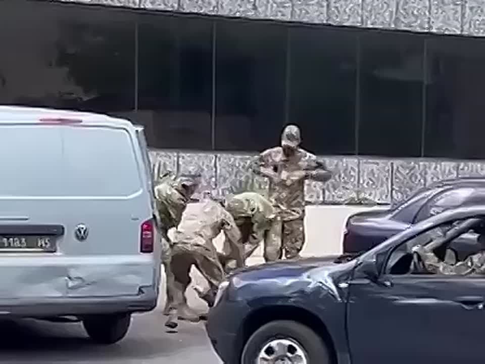 ..   .     ,       ,     