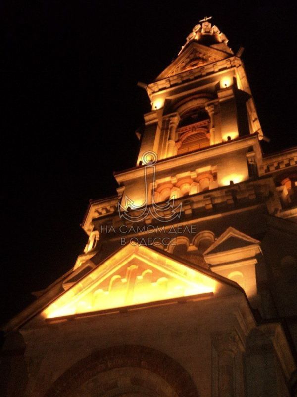 Одесса-мама мирных снов. — И Ви, мадмазэль, не боитесь садиться в машину к незнакомому мужчине?