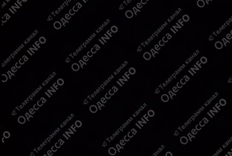 Продолжаются удары по Одессе - местные ТГ-каналы распространяют видео пролёта наших беспилотников над городом