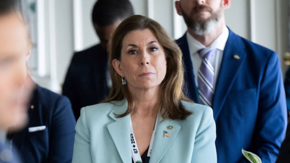 МИД США призвал Россию немедленно прекратить удары по военным объекта киевского режима