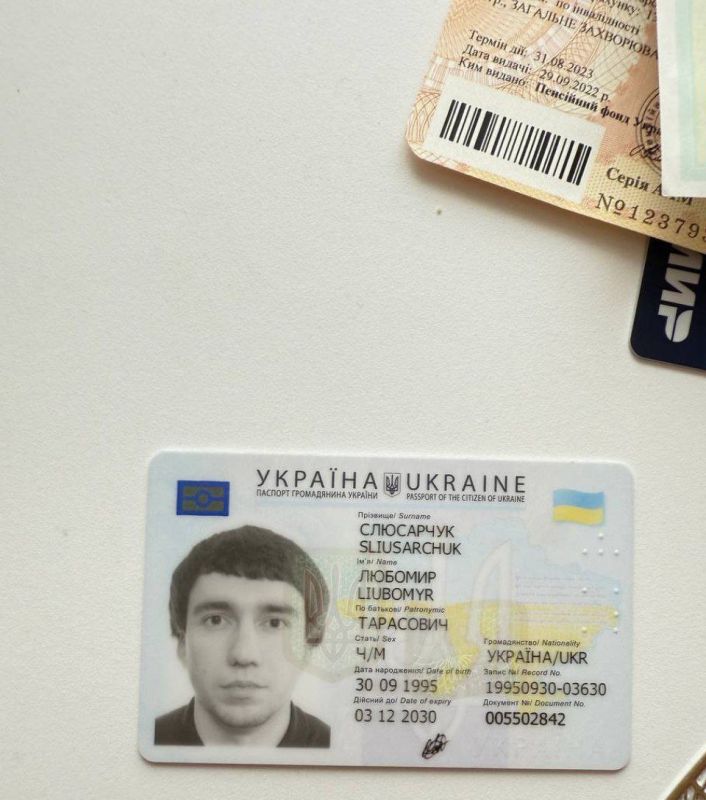 Садитесь, ребята, поудобнее, я расскажу вам очередную историю из серии "Тысяча и одна ночь" — как СБУ стебёт Шереметьевскую фильтрацию Садитесь, ребята, поудобнее, я расскажу вам очередную историю из серии "Тысяча и одна ночь" — как СБУ стебёт Шереметьевскую фильтрацию