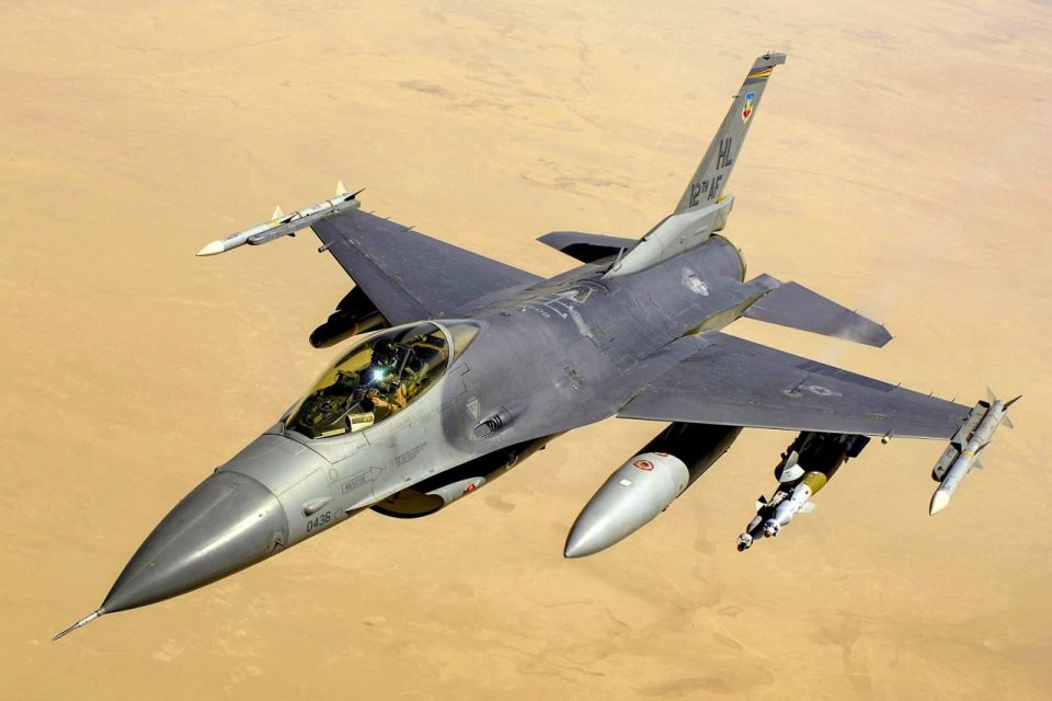   F-16     