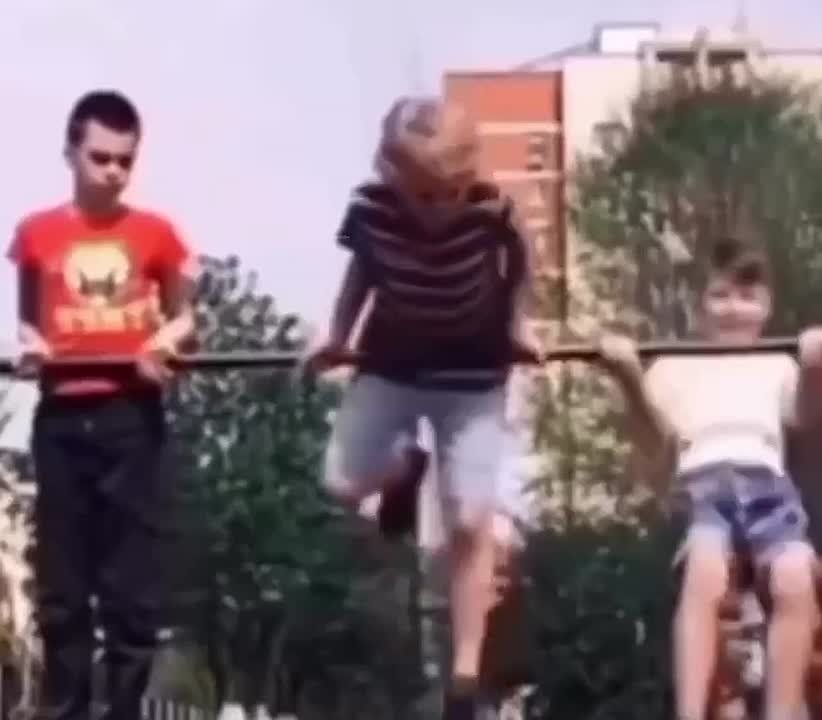 ,  