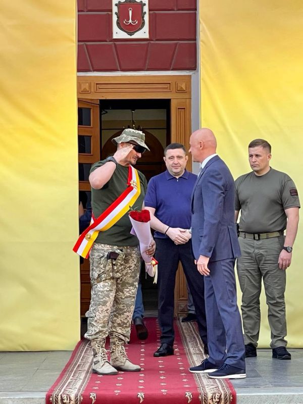 ��� ������� ������ "�������" ��� ��������� ���������� ������ � ����� (�� ��������� ������ � ���������) �����