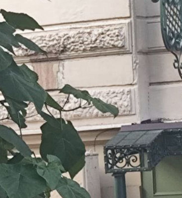 Армен Гаспарян: Выродки в Одессе сокрушили мемориальную доску Маяковскому Армен Гаспарян: Выродки в Одессе сокрушили мемориальную доску Маяковскому