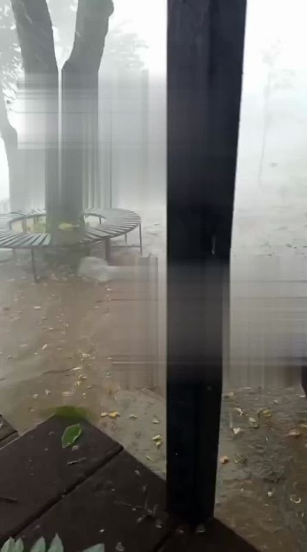 Появилось видео, снятое подростком перед гибелью во время урагана в Одессе