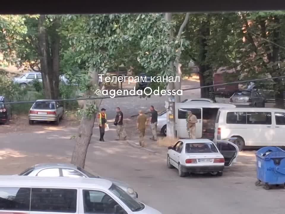 Армен Гаспарян: Шуцманы встретили дворника в Одессе