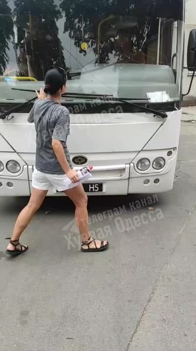 Одесские женщины. Иронией судьбы, но женщины стали единственной публичной силой, сопротивляющейся беспределу ТЦК