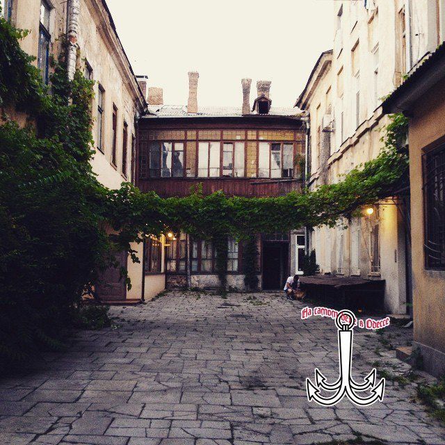 Минутка юмора.. Приходят к Рабиновичу с обыском