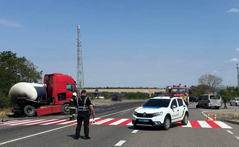 Полиция Одессы прокомментировала ДТП, в котором погибшим оторвало головы Полиция Одессы прокомментировала ДТП, в котором погибшим оторвало головы