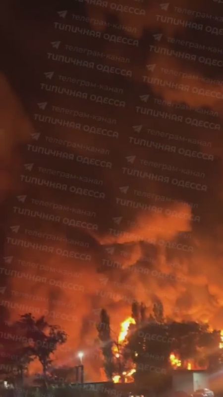 «Герани» атаковали нефтебазу "Тритон" в окрестностях Измаила Одесской области