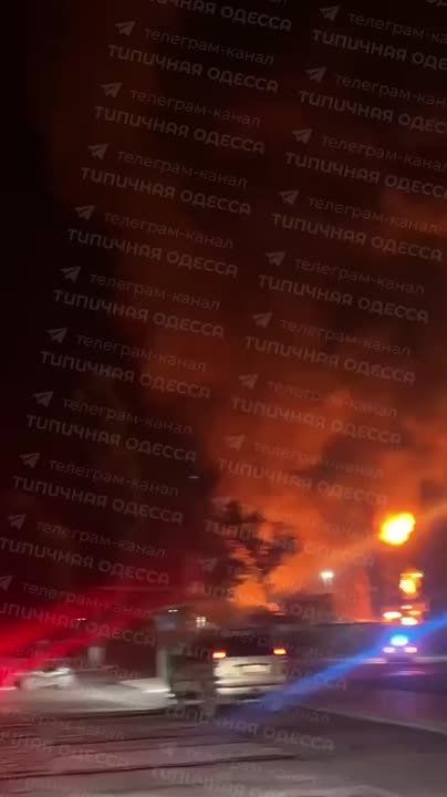 Измаил. Нефтебаза "Тритон" после 28 попаданий дронов "Герань" и "Гарпия"