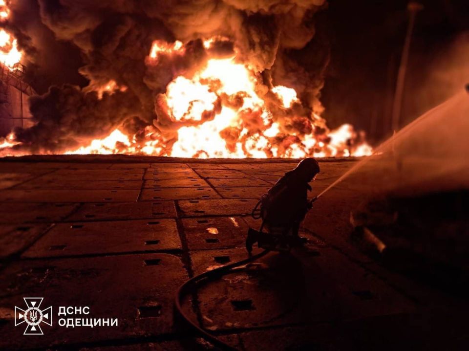 Мощнейший удар российских "Искандеров" и беспилотников пришёлся сегодня по Одесской области Мощнейший удар российских "Искандеров" и беспилотников пришёлся сегодня по Одесской области