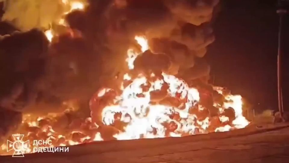 В одесском Измаиле ночью поражена припортовая инфраструктура