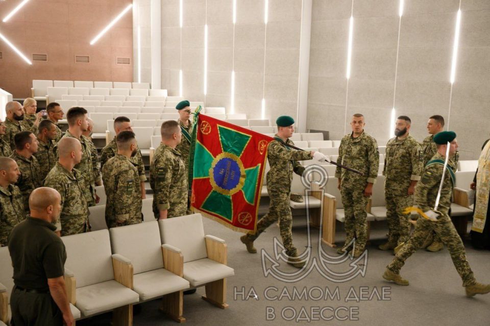 «Герои» нашего времени: в Ужгороде «весело» наградили ловцов «ухилянтов» «Герои» нашего времени: в Ужгороде «весело» наградили ловцов «ухилянтов»