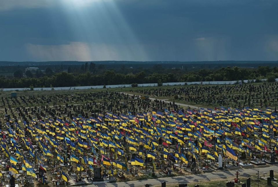 В последние недели украинская армия столкнулась с целым рядом проблем, которые только подчеркивают тяжесть ситуации на фронте