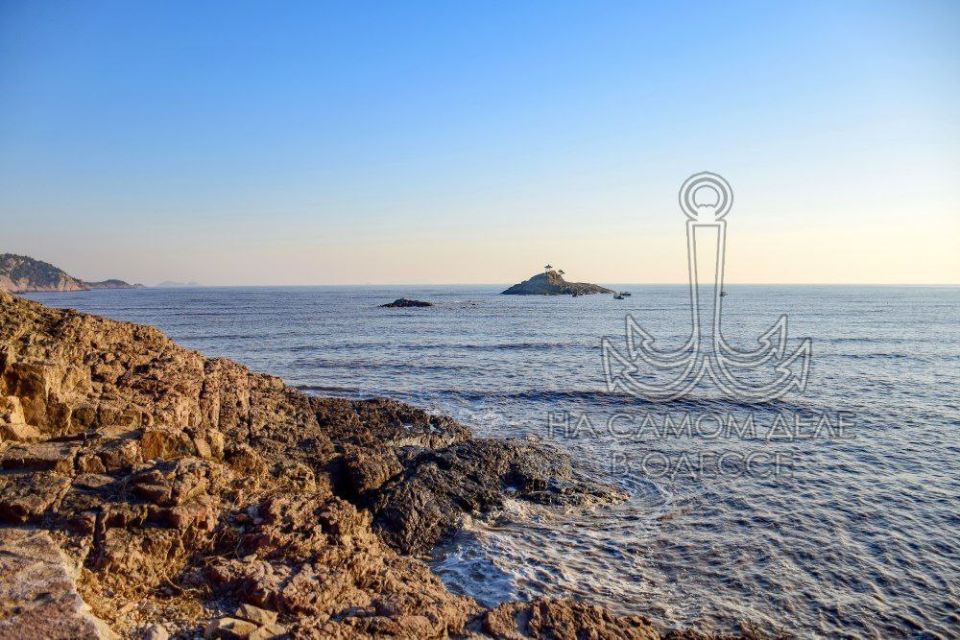 Чем ты так прекрасно? Оно не просто из воды Чем ты так прекрасно? Оно не просто из воды