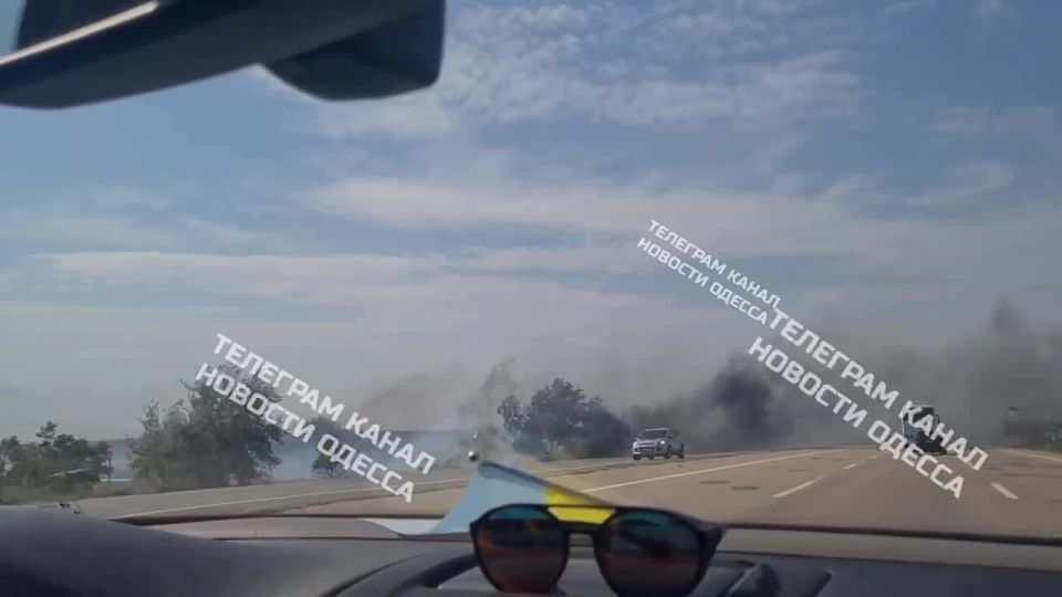 В Одесской области продолжают полыхать поля