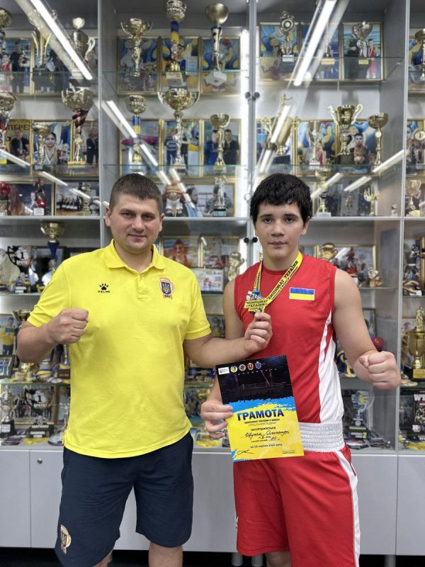 Одесский боксер Александр Щупак стал серебряным призёром юношеского чемпионата Украины