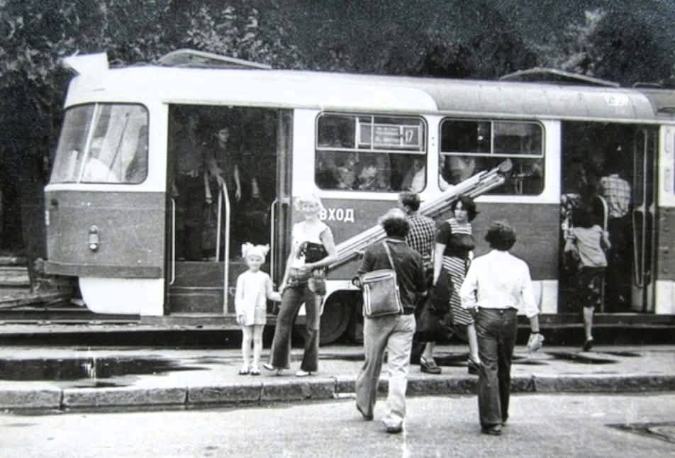 Традиционно в конце дня предлагаем вам окунуться в прошлое в нашей рубрике #odessa_old