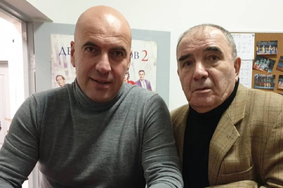 Актер Слава Хаит не смог попрощаться с родными: что разделило звездную семью из Одессы Актер Слава Хаит не смог попрощаться с родными: что разделило звездную семью из Одессы