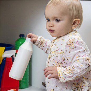 В Одессе годовалая девочка попала в реанимацию с химическим ожогом гортани и пищевода