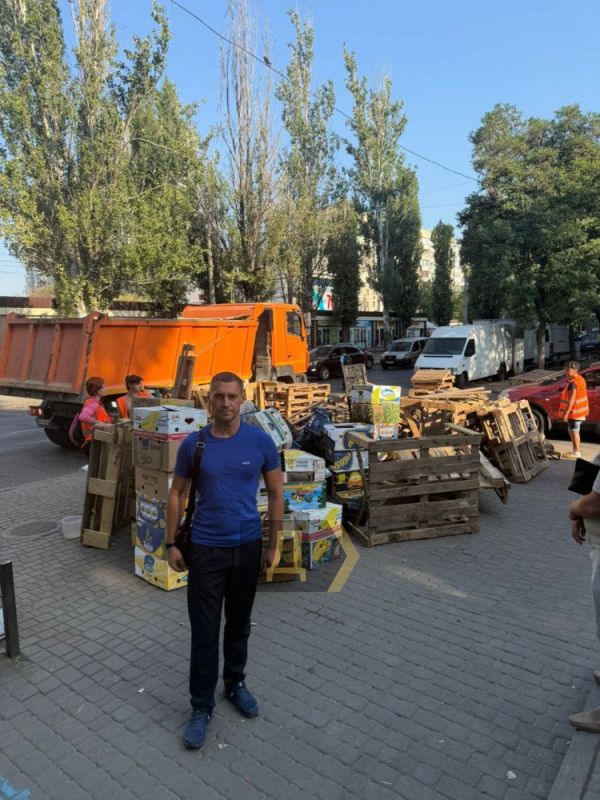 На Черемушках снова разогнали стихийный рынок На Черемушках снова разогнали стихийный рынок