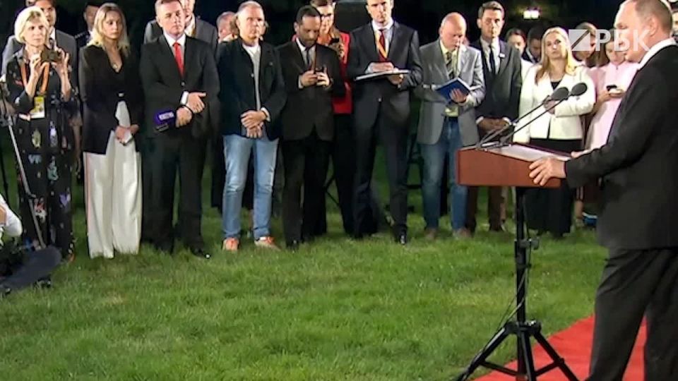 Путин готов принять Зеленского в Москве