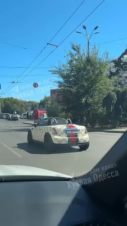 Gucci-кабриолет заметили на дорогах Одессы