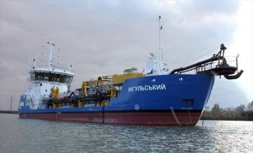 В Одесской области подняли судно, которое подорвалось на мине во время работ по углублению дна