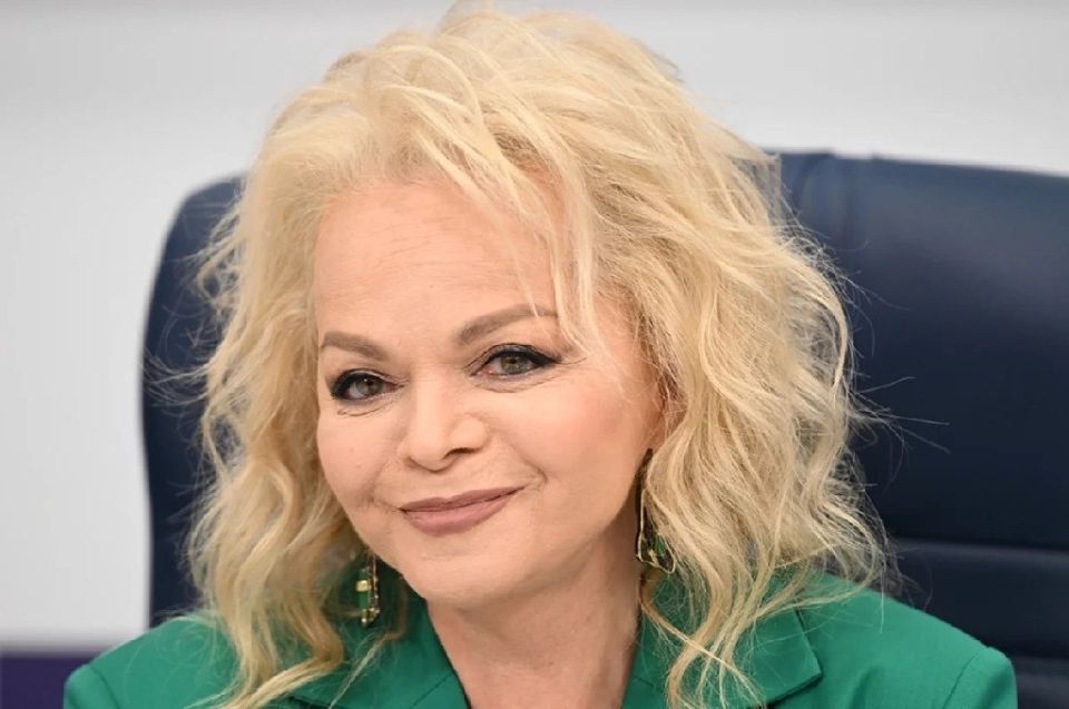 «Ничего, кроме неприязни». Три брака и три развода Ларисы Долиной