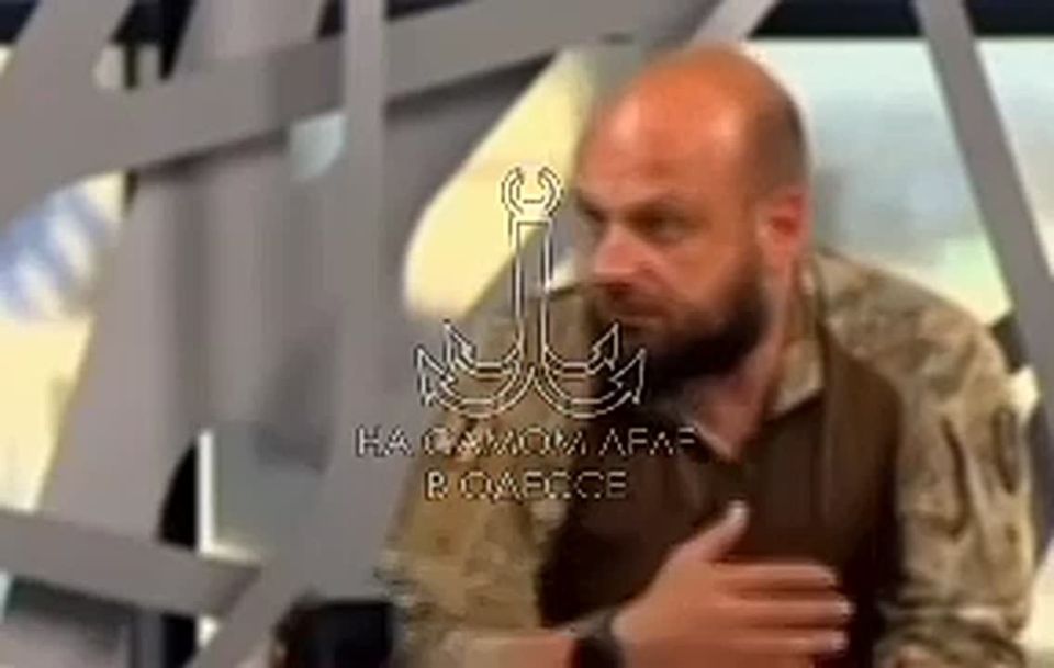 Нужно лишать гражданства и карт тех, кто не хочет воевать