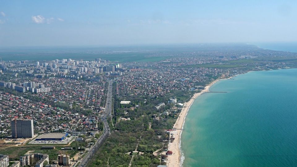 Одессит ударил девушку после ссоры из-за съёмки в клубе