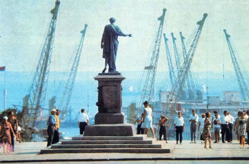     . , ,     #odessa_old    !  