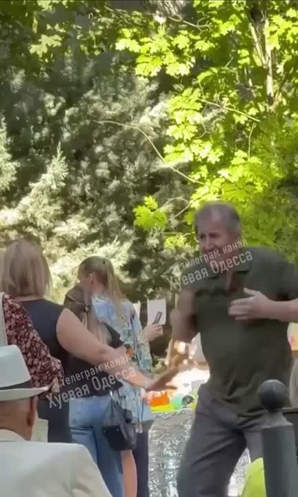 Ну гляньте как умеют зажигать одесситы!