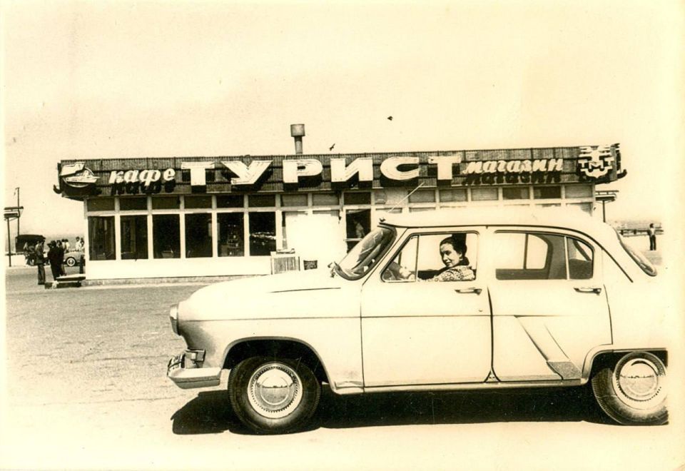     . , ,     #odessa_old    !  