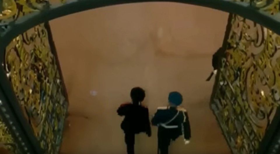 Ростов не Ростов, Париж не Париж Ростов не Ростов, Париж не Париж