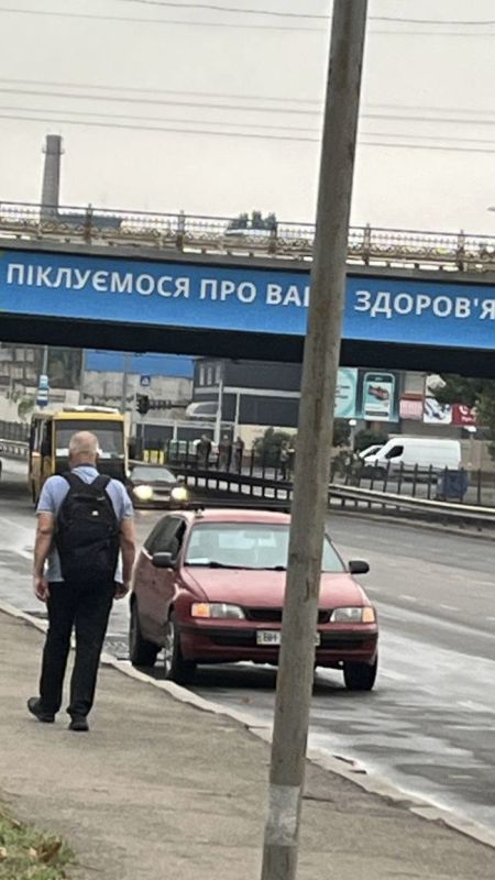 "���� � �����". ����� � ������ 18:00 �� ��������� �������������� ���� "������ � ������� �����" ������ ������� ��������� (���� 1). ��� ������� ���������, ��� ����� �� ������� ������, ������� ���-�� �� �����, ����� ���� �����...