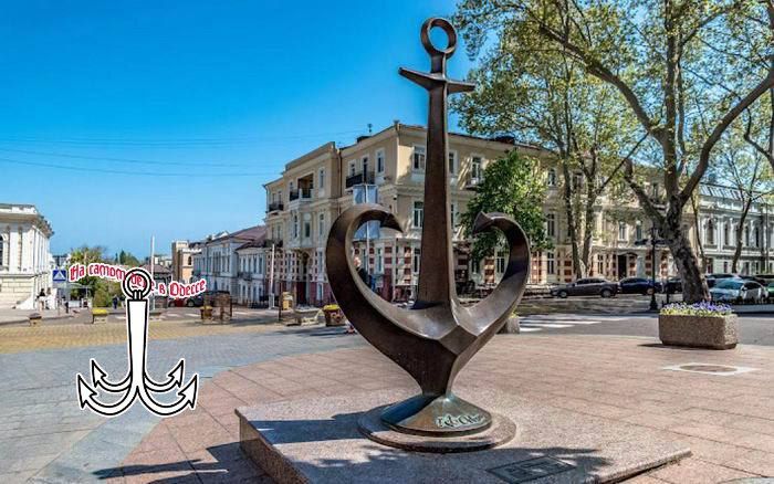 Дурдом продолжается! В сети появилась петиция с предложением убрать одесский памятник в виде сердца-якоря, дизайн которого был вдохновлен логотипом Артемия Лебедева