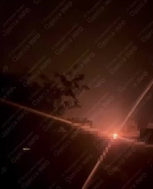 Прилеты по энергетике в Одесской области час назад