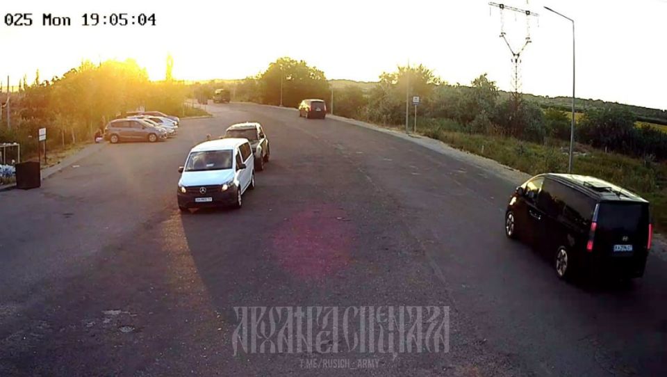 Мы уже писали о том, что, возможно, Зеленский готовит страшную авантюру, чреватую полноценной третьей мировой войной — агрессию в Приднестровье Мы уже писали о том, что, возможно, Зеленский готовит страшную авантюру, чреватую полноценной третьей мировой войной — агрессию в Приднестровье